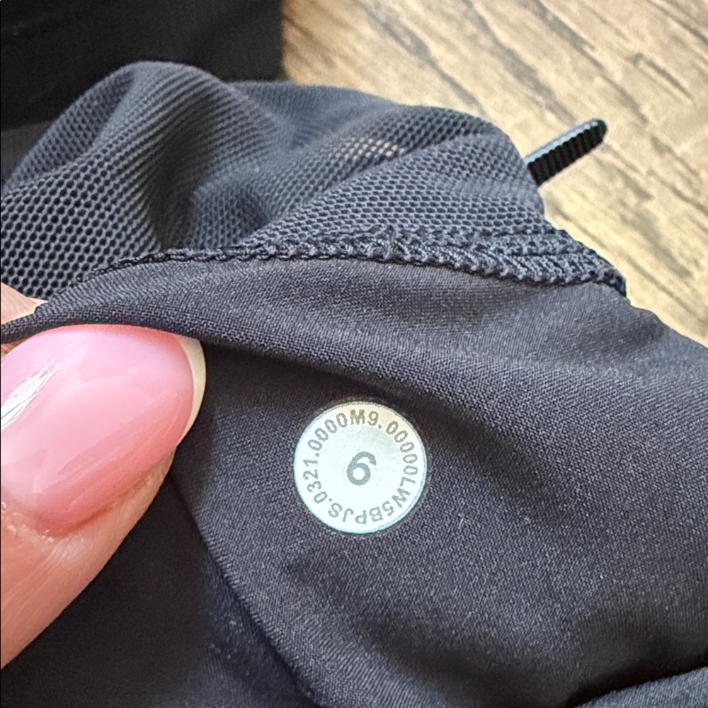 lululemon athletica Black Joggers - Picture 4 of 9